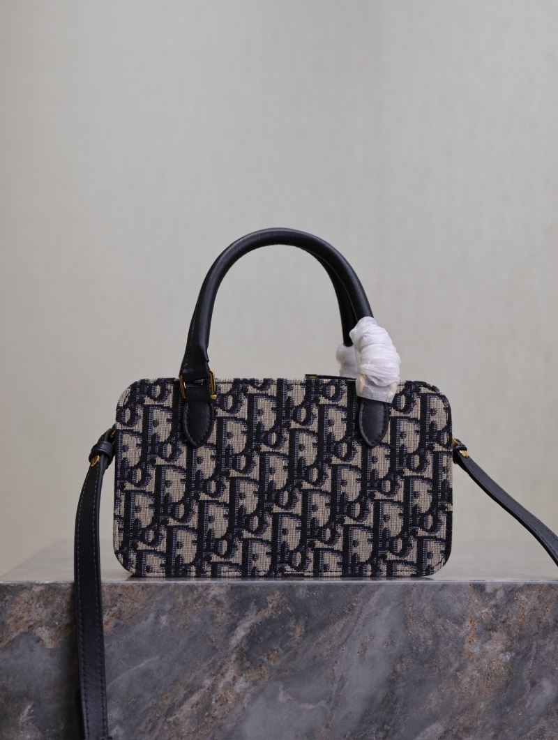 chr1st1an D10r montaigne bags